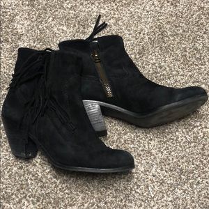 Women’s leather ankle booties